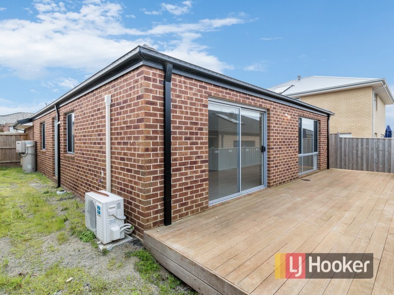 48 Clarendon Street, Pakenham VIC 3810