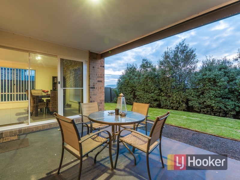 9 Lucerne Circuit, Pakenham VIC 3810