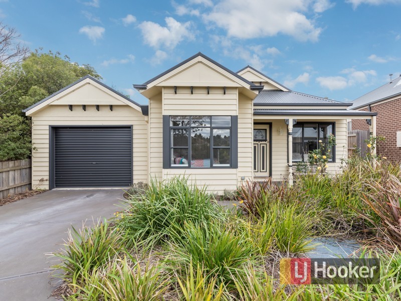 1/7 Elrona Court, Pakenham VIC 3810
