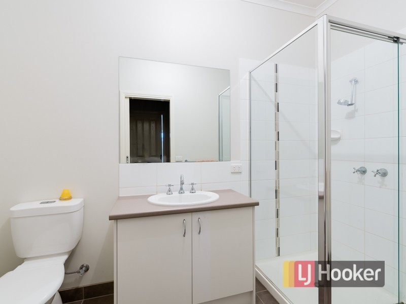 1/7 Elrona Court, Pakenham VIC 3810