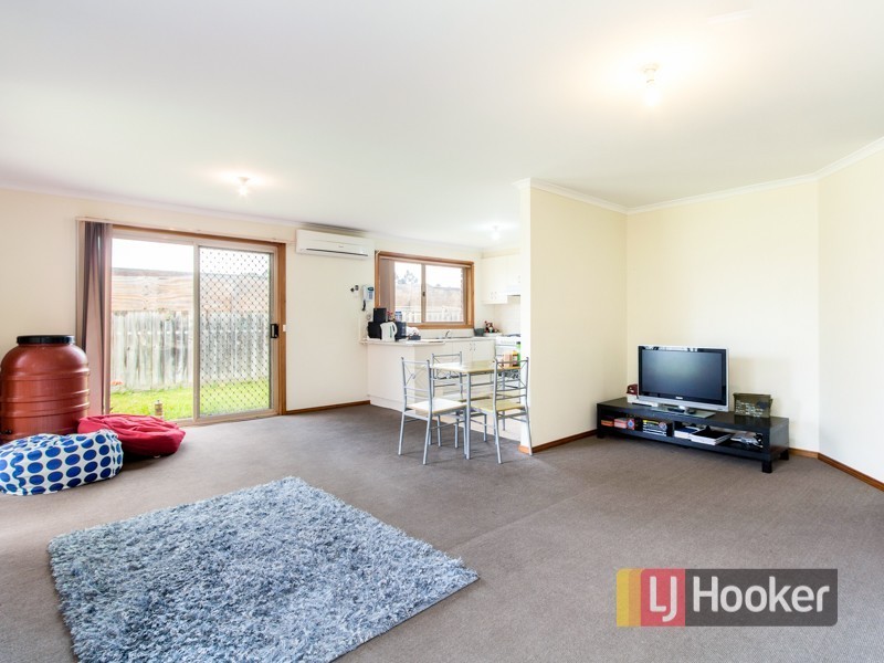 1/11-13 Carlyle Street, Pakenham VIC 3810