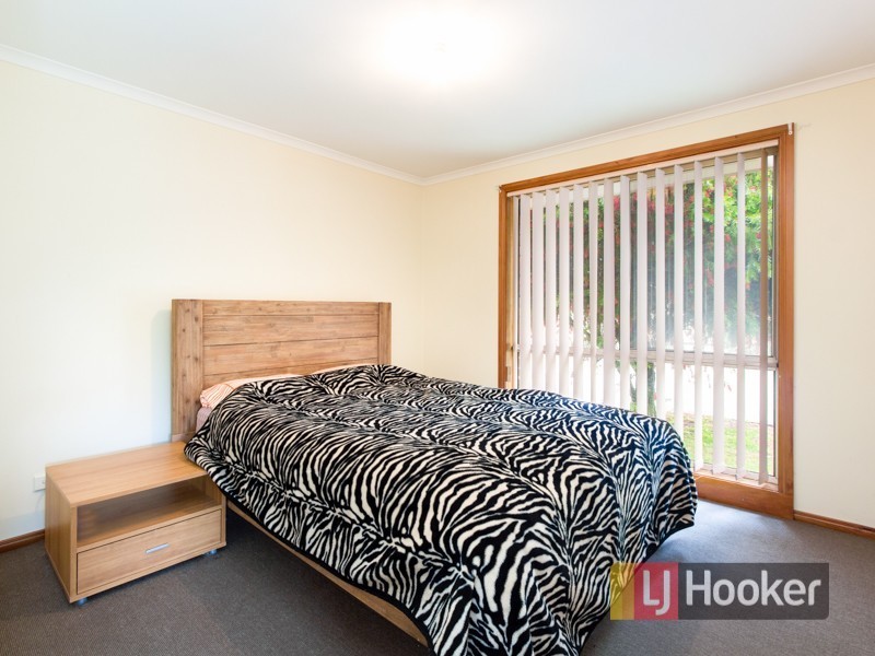 1/11-13 Carlyle Street, Pakenham VIC 3810