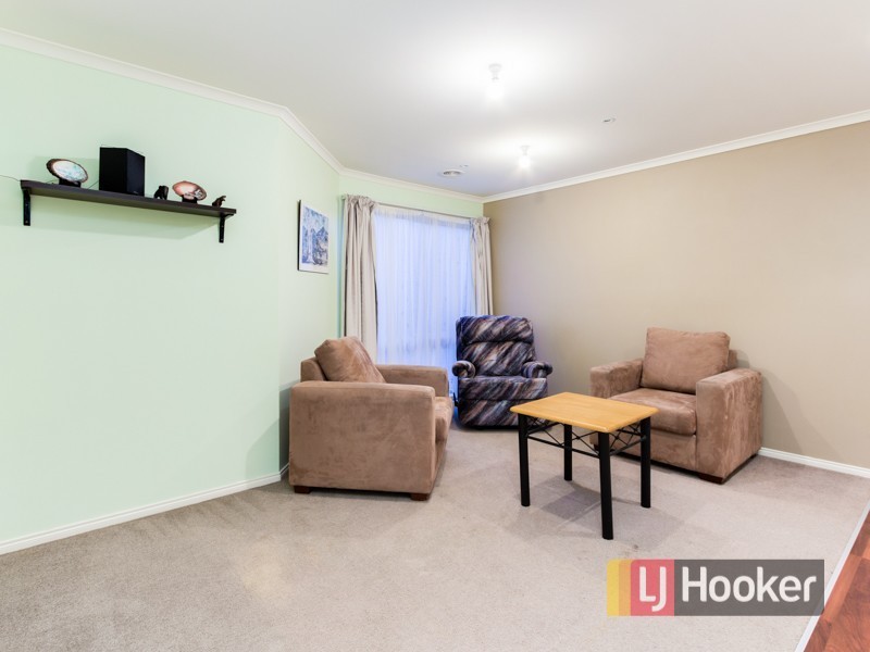 15 Mikasa Place, Pakenham VIC 3810