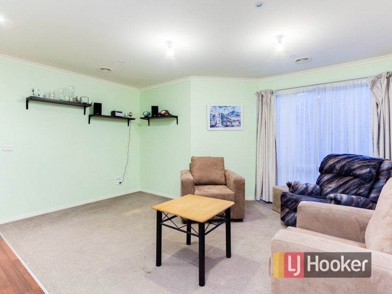 15 Mikasa Place, Pakenham VIC 3810