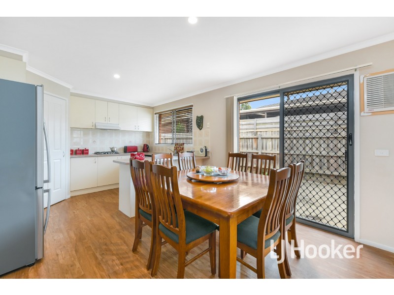 79 Ebony Drive, Pakenham VIC 3810