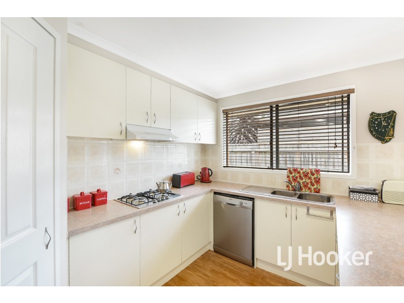 79 Ebony Drive, Pakenham VIC 3810