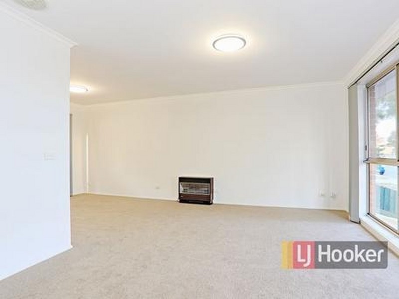 12 Balmoral Way, Pakenham VIC 3810