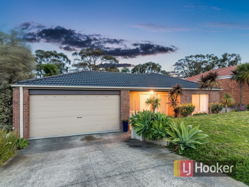 29 Ash Crescent, Pakenham VIC 3810