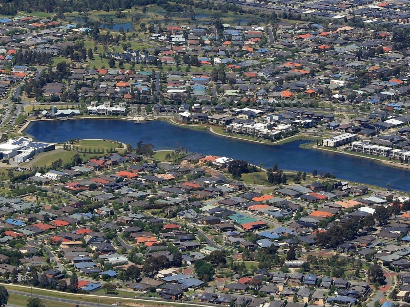 9/2 The Entrance, Pakenham VIC 3810