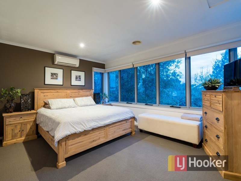 9/2 The Entrance, Pakenham VIC 3810