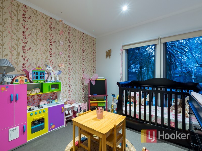 9/2 The Entrance, Pakenham VIC 3810