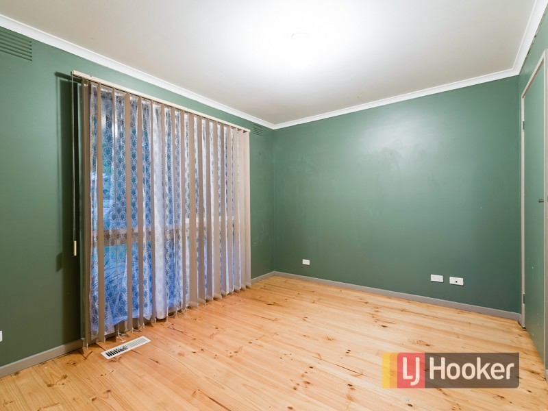 11 Thwaites Road, Pakenham VIC 3810