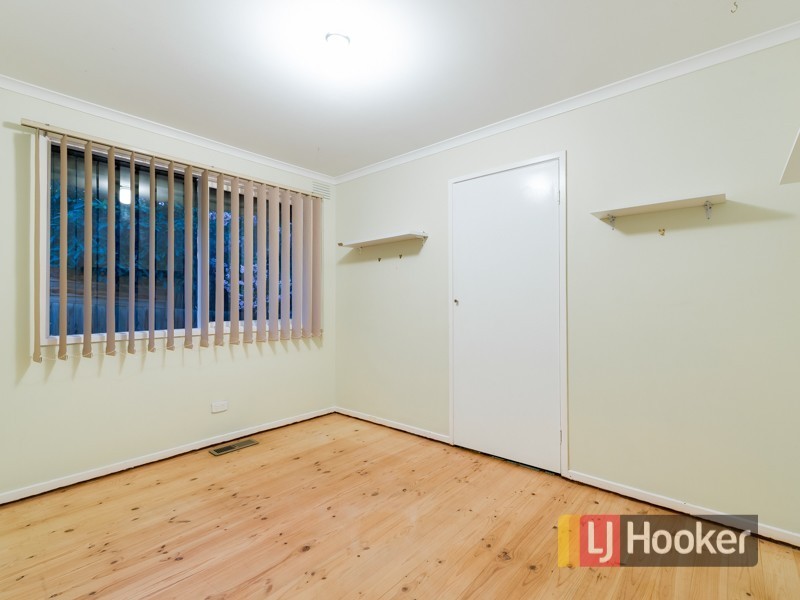 11 Thwaites Road, Pakenham VIC 3810
