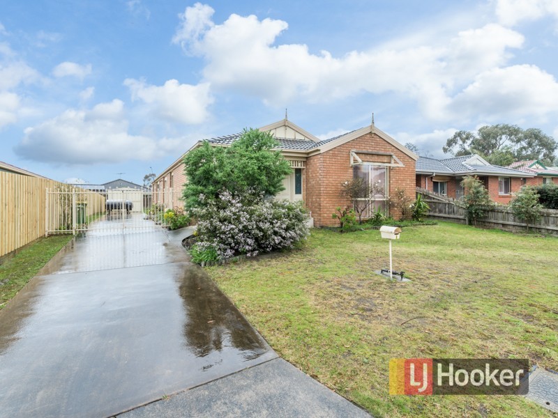 8 Conrad Court, Pakenham VIC 3810