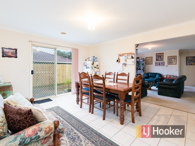 8 Conrad Court, Pakenham VIC 3810