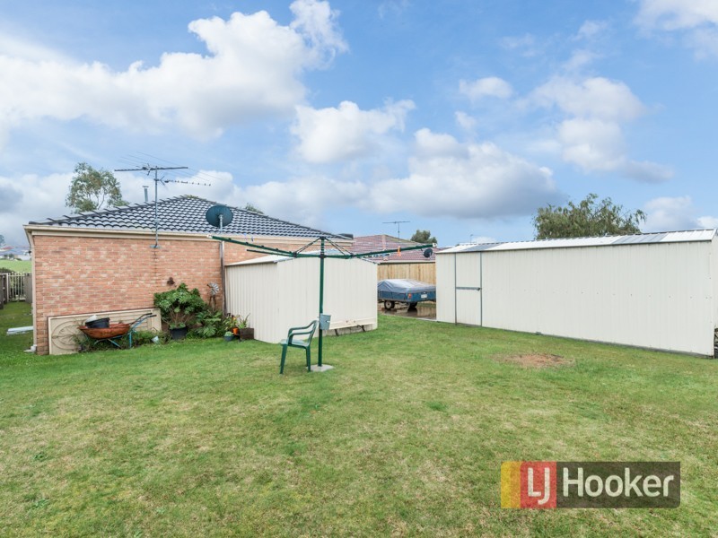 8 Conrad Court, Pakenham VIC 3810