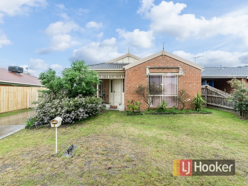 8 Conrad Court, Pakenham VIC 3810