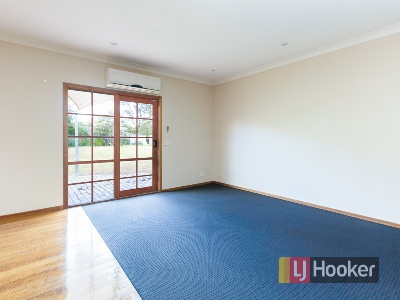 16 Toomuc Valley Road, Pakenham VIC 3810