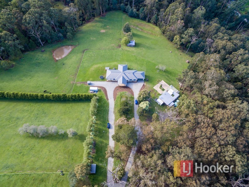 15 Twin Creeks Road, Pakenham Upper VIC 3810