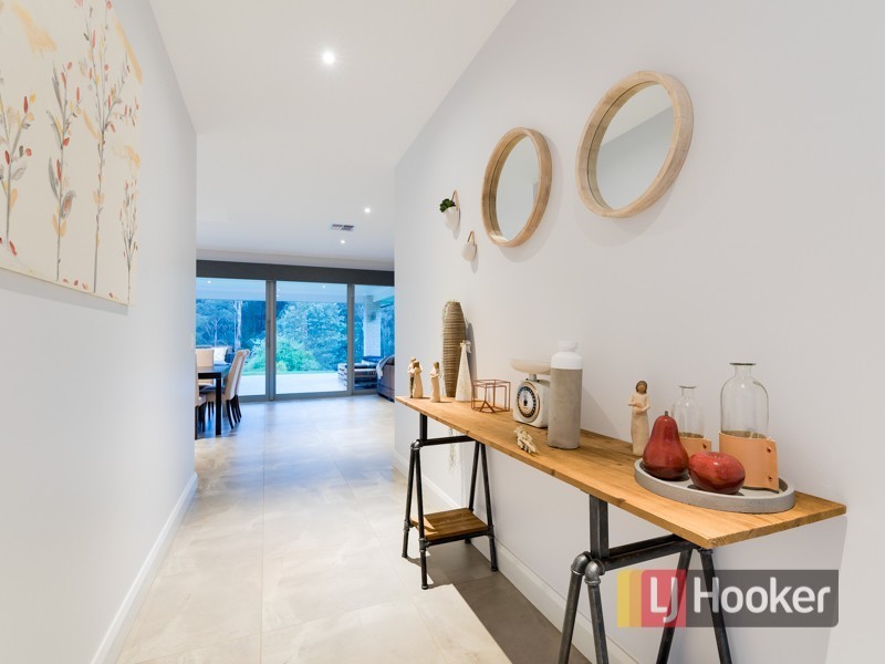 15 Twin Creeks Road, Pakenham Upper VIC 3810