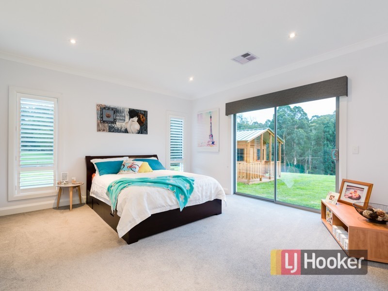 15 Twin Creeks Road, Pakenham Upper VIC 3810