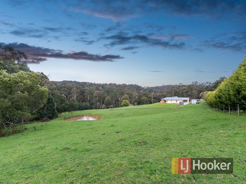 15 Twin Creeks Road, Pakenham Upper VIC 3810