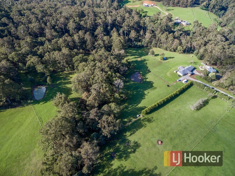 15 Twin Creeks Road, Pakenham Upper VIC 3810