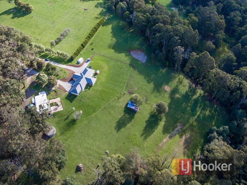 15 Twin Creeks Road, Pakenham Upper VIC 3810