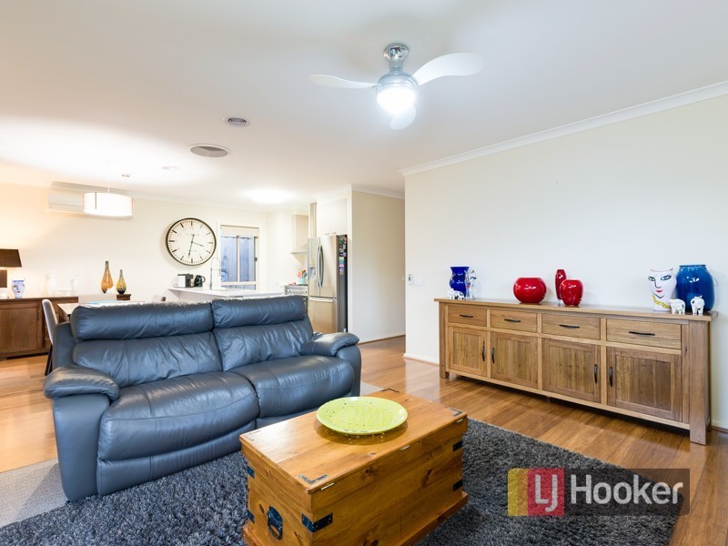 17/3 Manor View, Pakenham VIC 3810