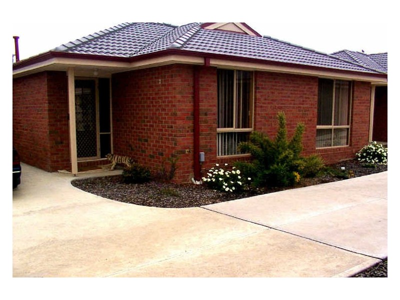 7/63 Pommel Street, Pakenham VIC 3810