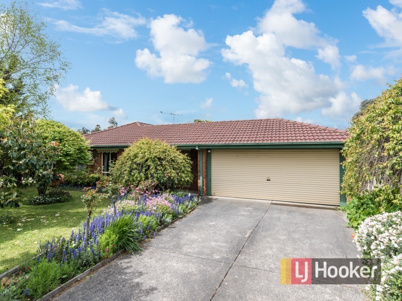 8 Bruce Court, Pakenham VIC 3810