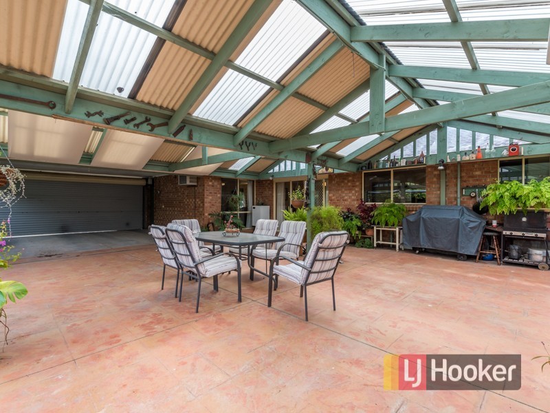 8 Bruce Court, Pakenham VIC 3810