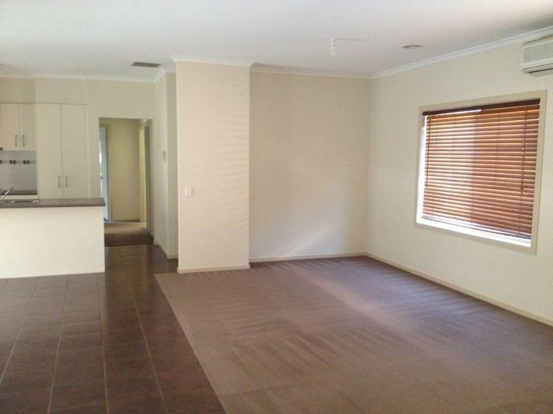 13 Tyrell Place, Pakenham VIC 3810