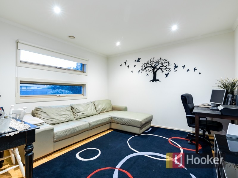 20 Cherry Blossom Chase, Pakenham VIC 3810