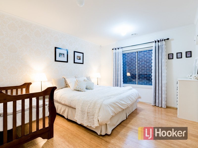 20 Cherry Blossom Chase, Pakenham VIC 3810