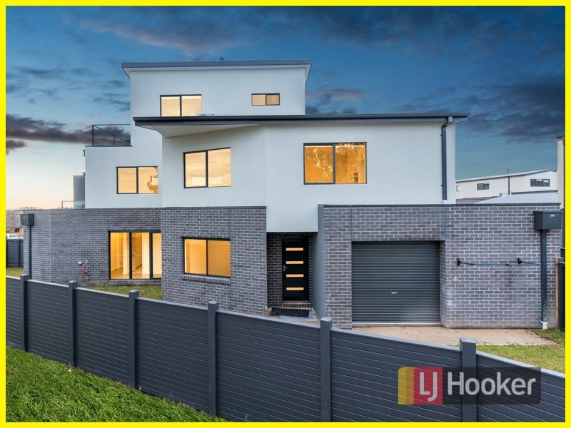 61 Botanic Drive, Pakenham VIC 3810