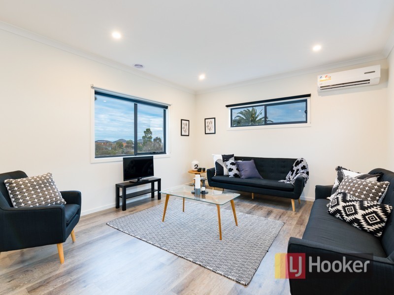 61 Botanic Drive, Pakenham VIC 3810
