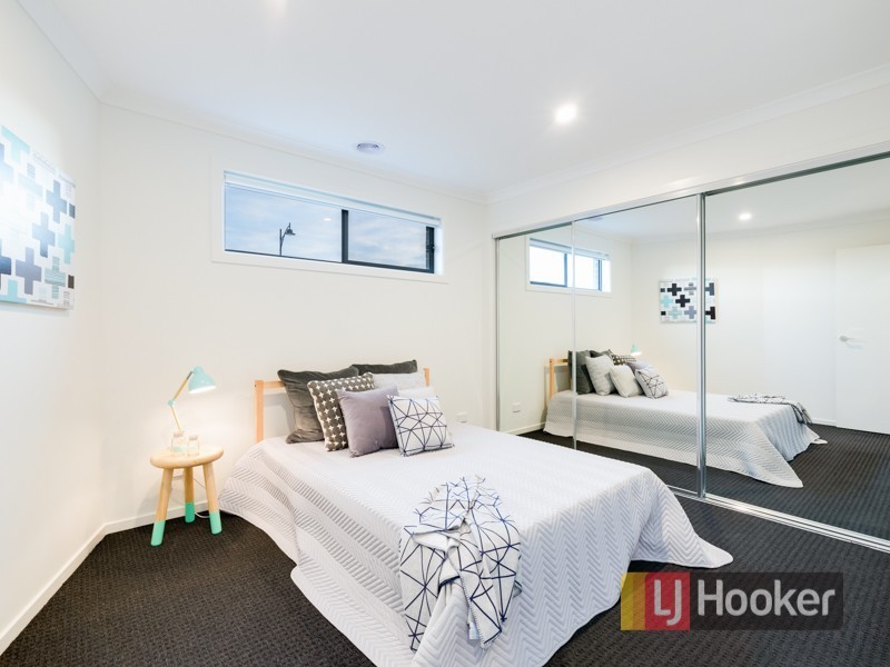 61 Botanic Drive, Pakenham VIC 3810