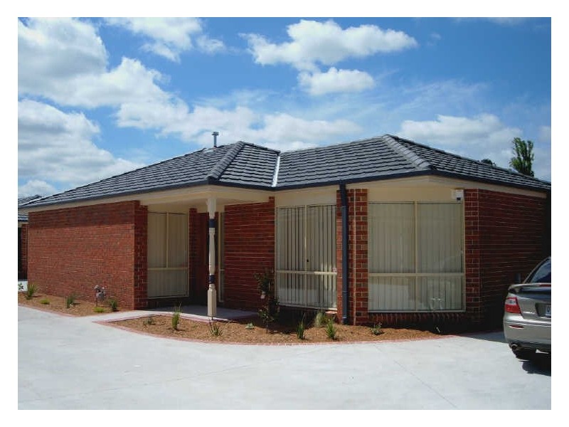 8/11 King Street, Pakenham VIC 3810