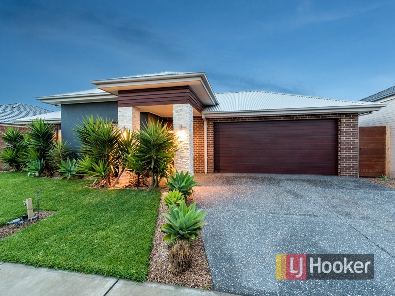6 Silverleaf Crescent, Officer VIC 3809