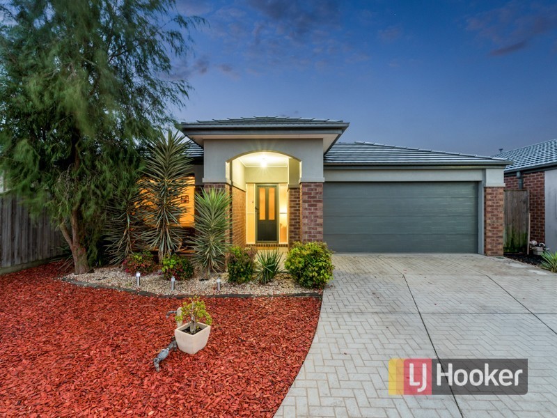 18 Marquis Court, Pakenham VIC 3810