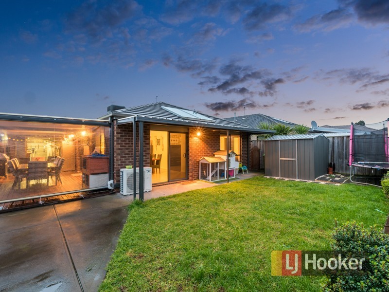 18 Marquis Court, Pakenham VIC 3810