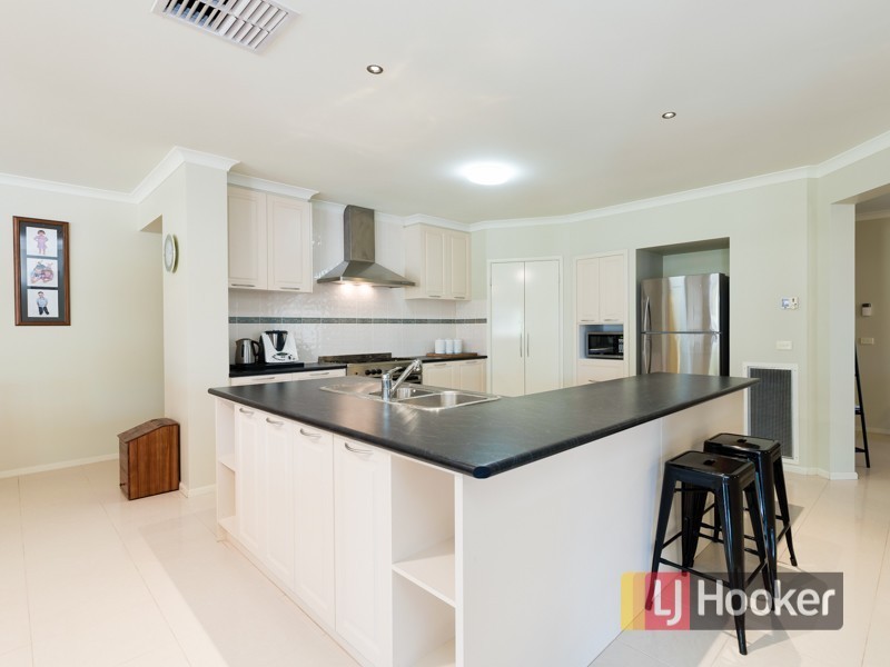 4 Malouf Court, Pakenham VIC 3810