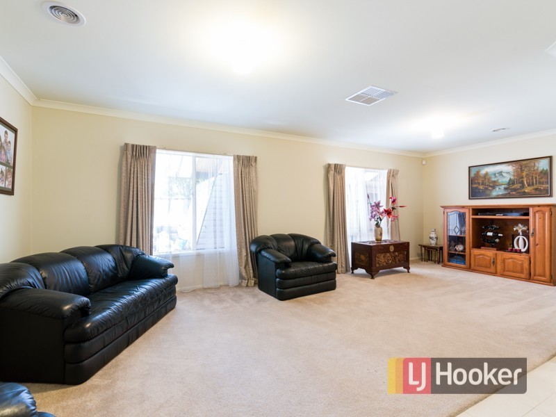 4 Malouf Court, Pakenham VIC 3810