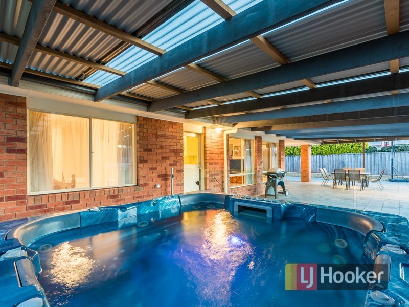 4 Malouf Court, Pakenham VIC 3810