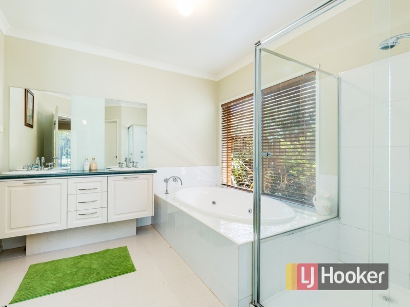 4 Malouf Court, Pakenham VIC 3810