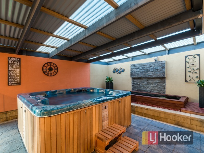 4 Malouf Court, Pakenham VIC 3810