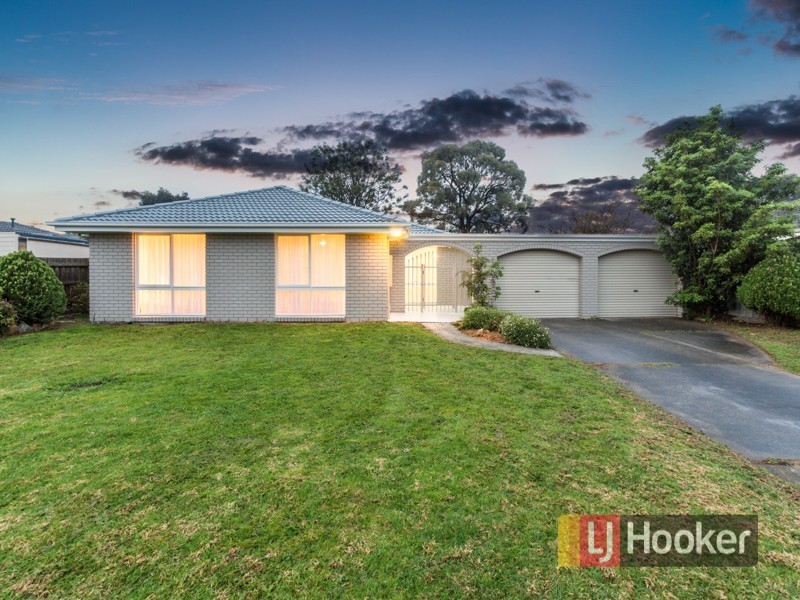 5 Ronald Court, Pakenham VIC 3810