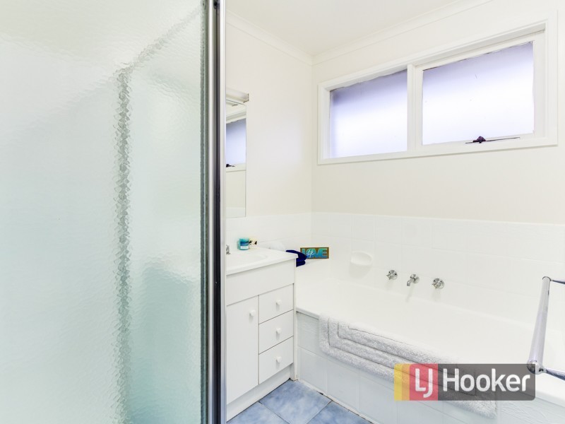 5 Ronald Court, Pakenham VIC 3810