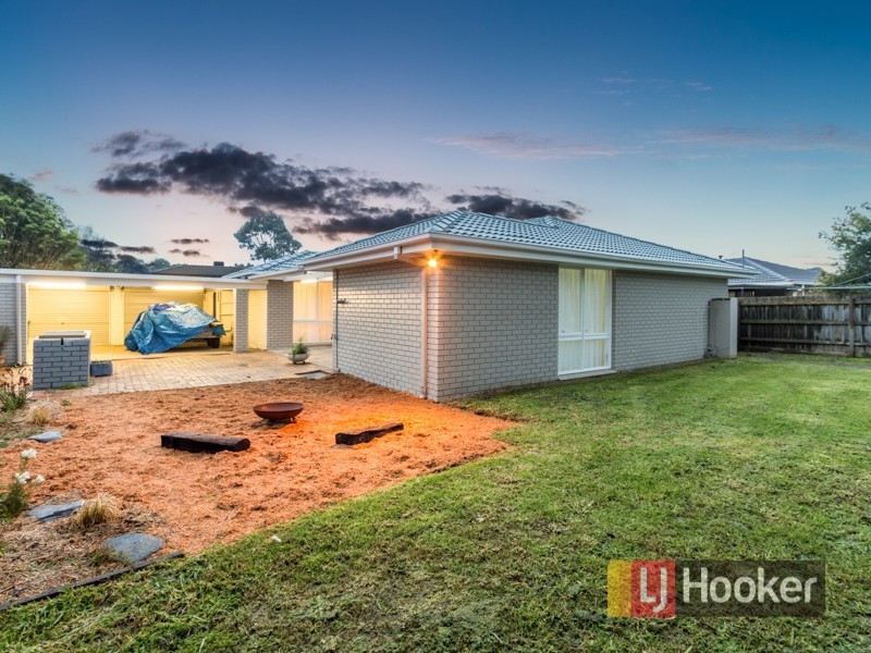 5 Ronald Court, Pakenham VIC 3810
